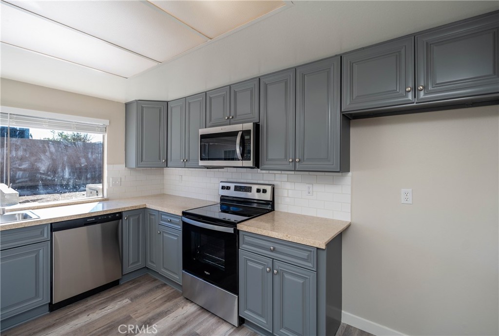 1055 Meadowview Court