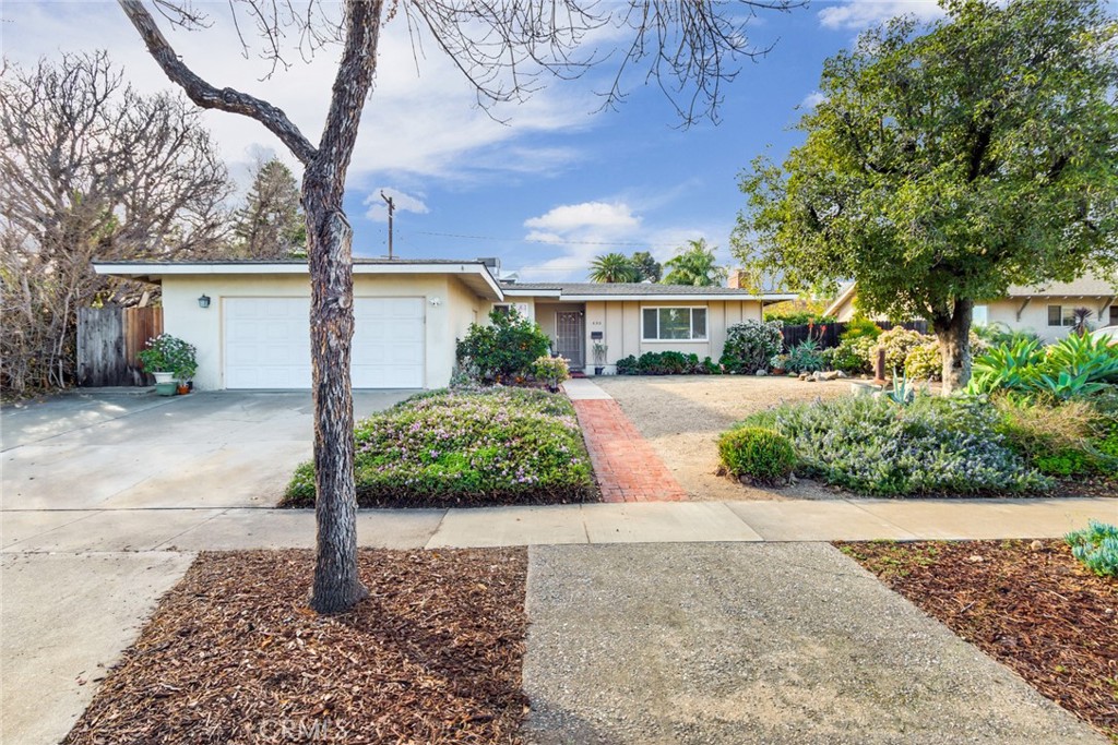 430 E Hacienda Drive
