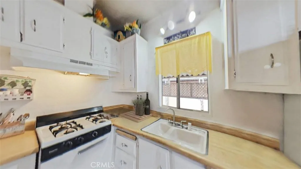 9080 Bloomfield # 8