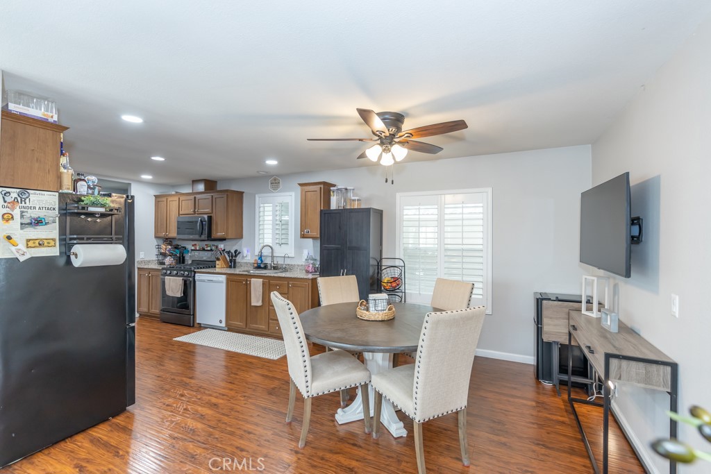 200 N GRAND Avenue 79