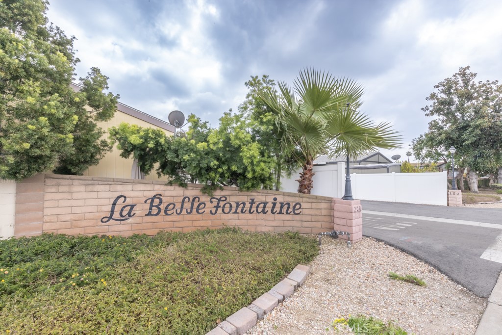 200 N GRAND Avenue 79