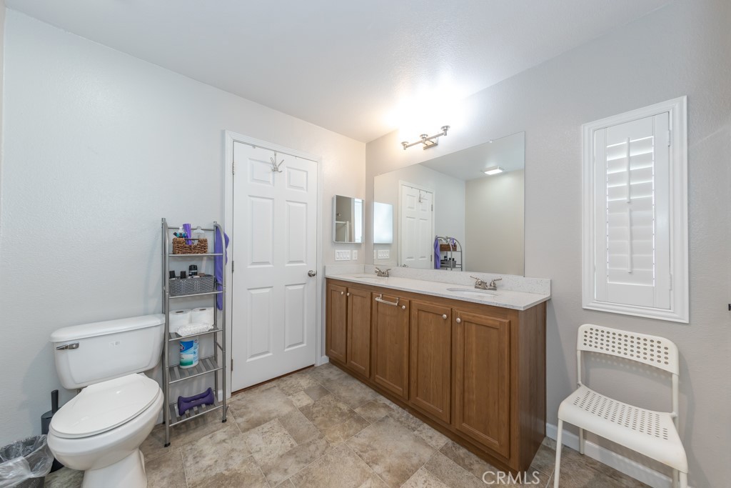 200 N GRAND Avenue 79
