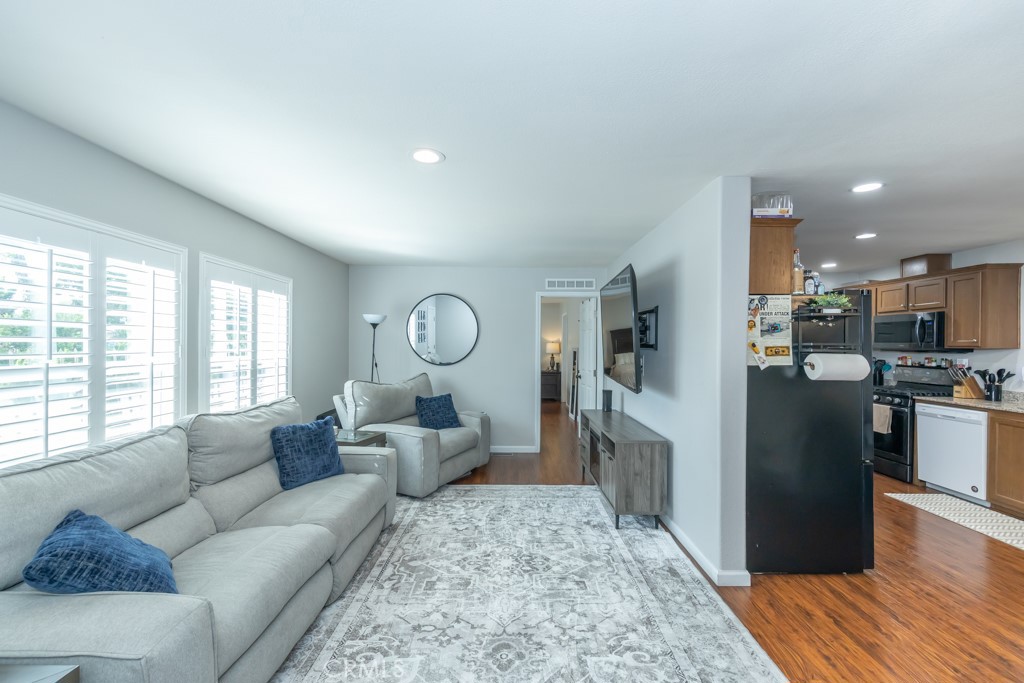 200 N GRAND Avenue 79