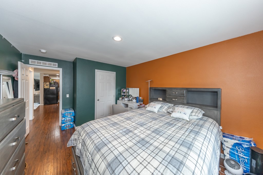 200 N GRAND Avenue 79