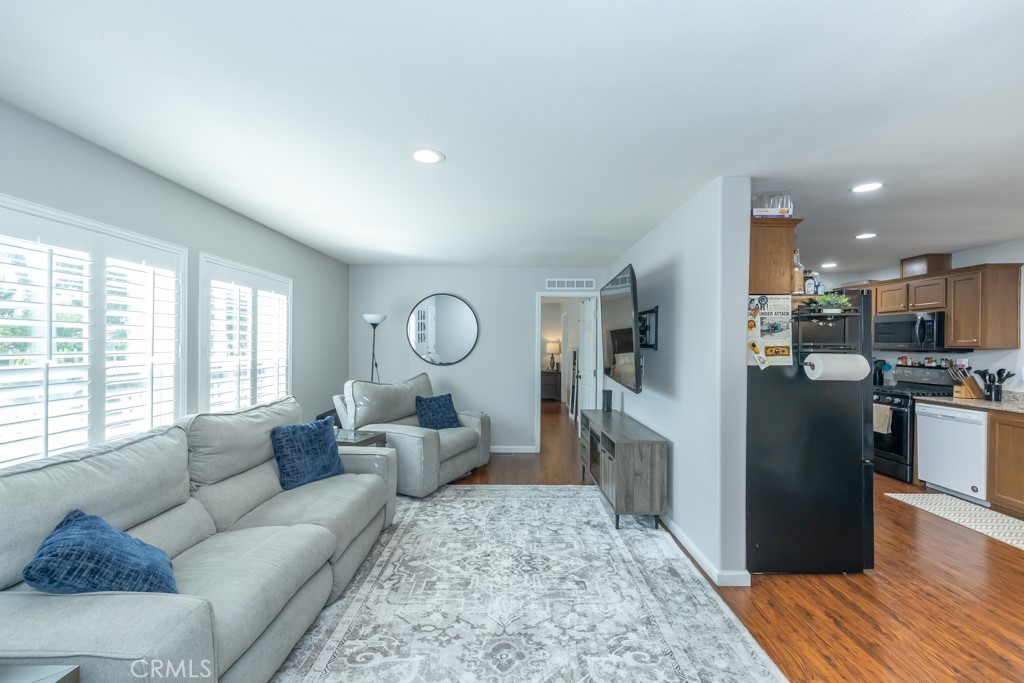 200 N GRAND Avenue 79