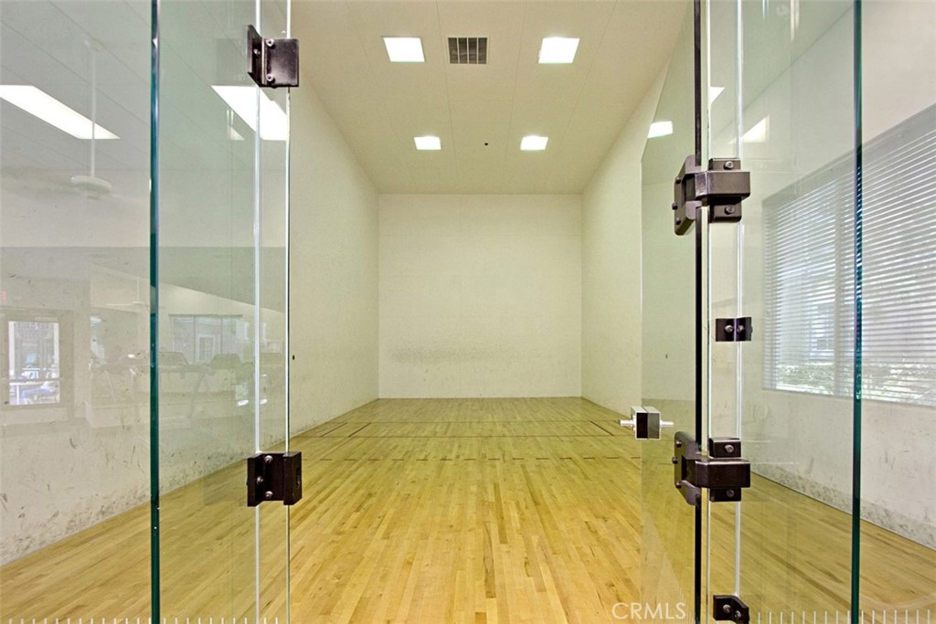 24909 Madison Ave. 32-14