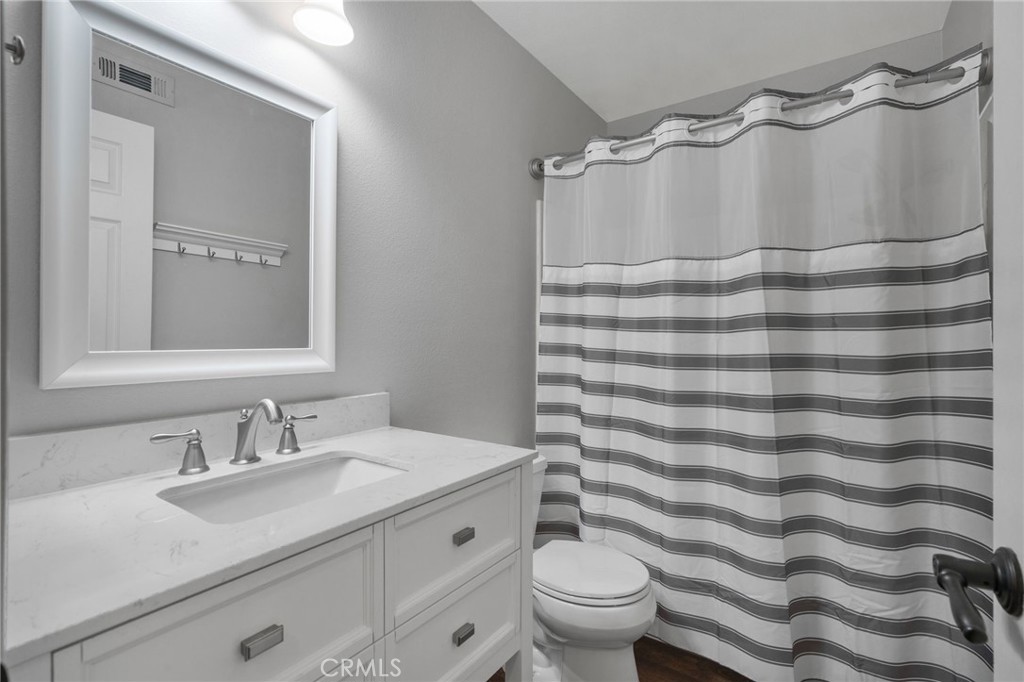 1134 E Deerfield Street