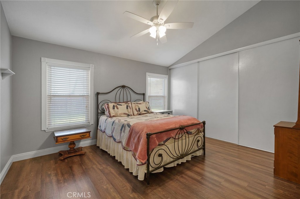 1134 E Deerfield Street