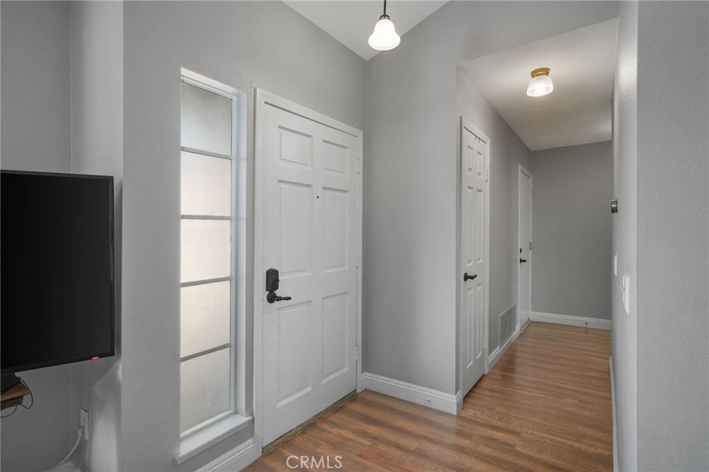 1134 E Deerfield Street