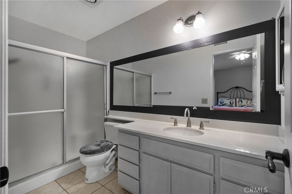 1134 E Deerfield Street