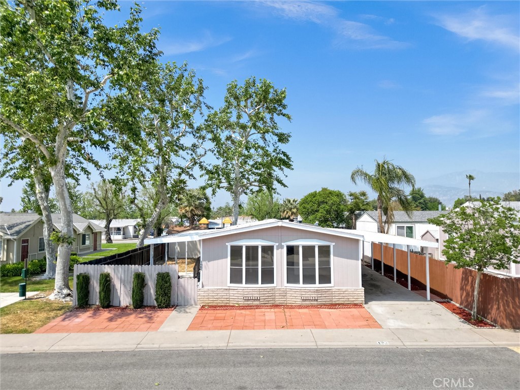 1721 E Colton Avenue 122