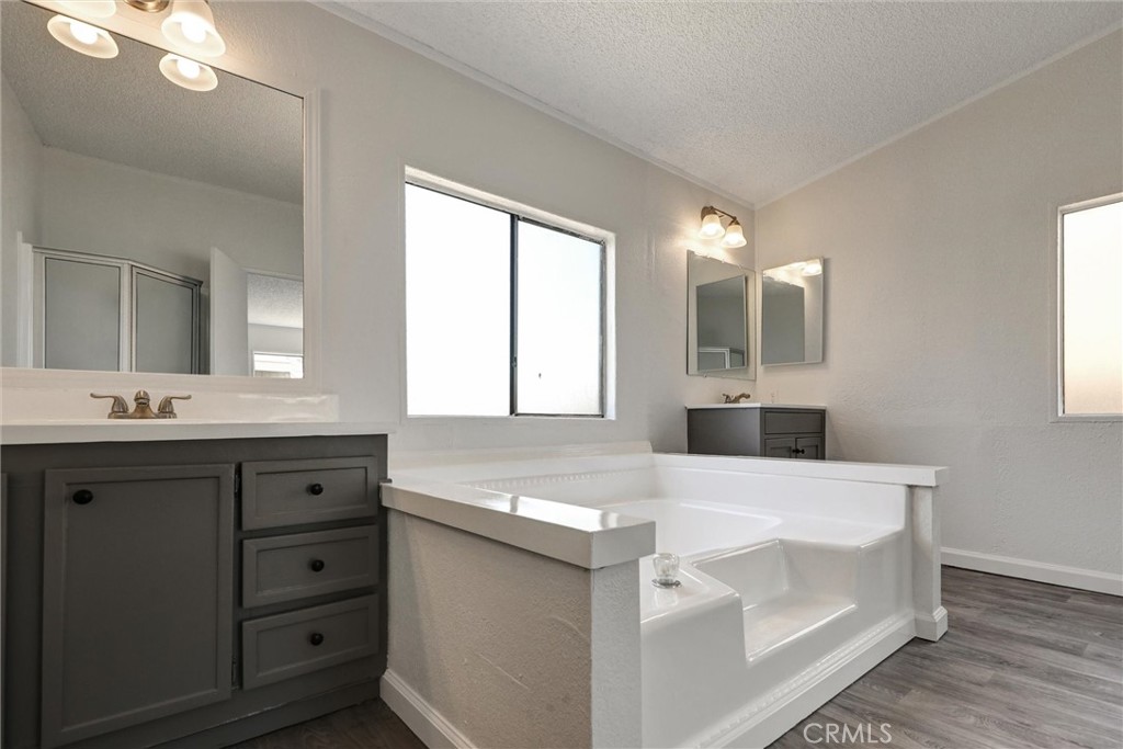 80 E Dawes Street 138