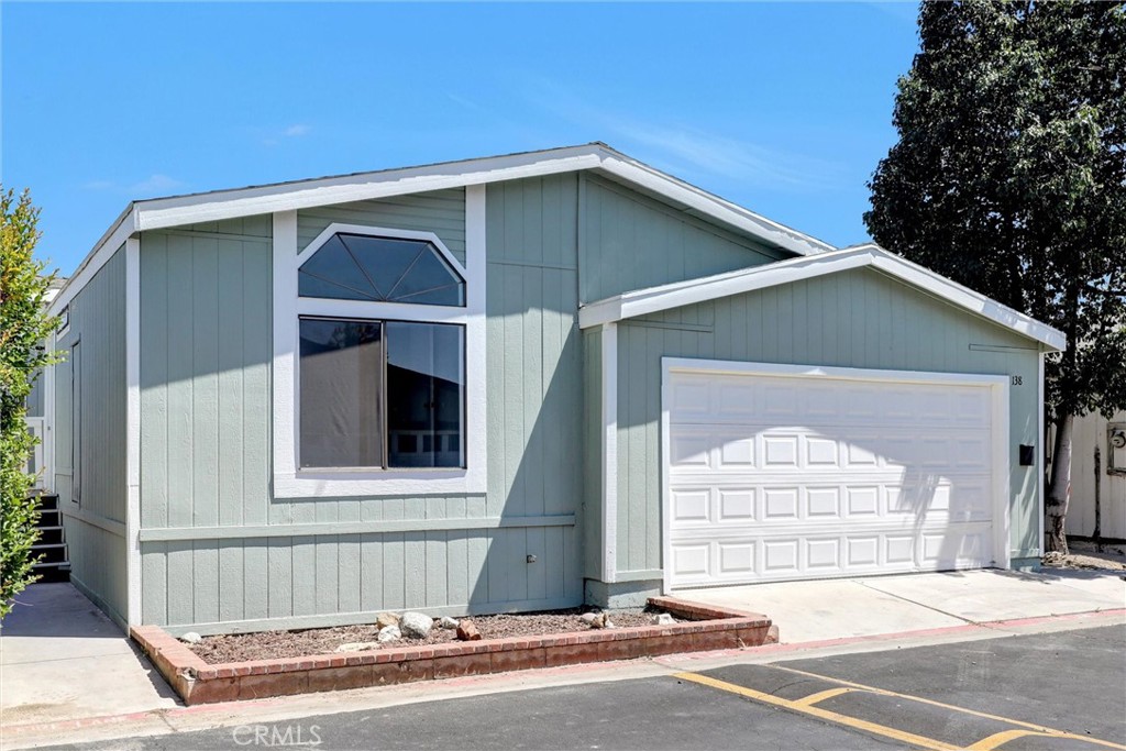 80 E Dawes Street 138