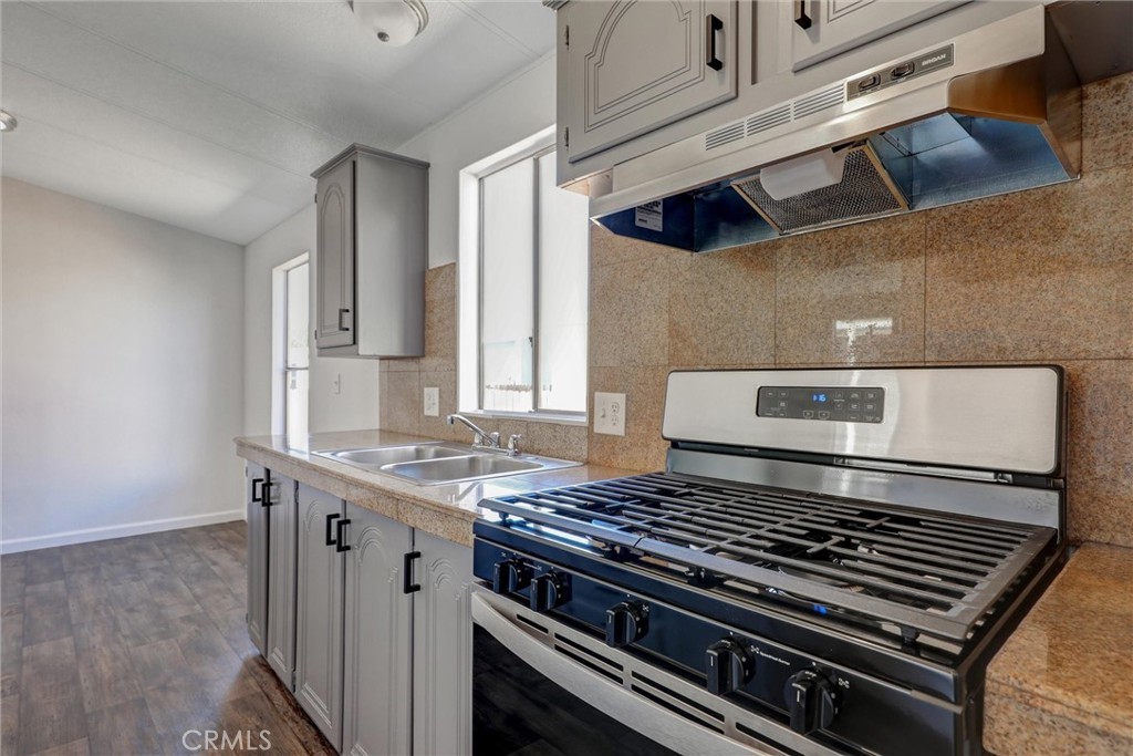 80 E Dawes Street 202