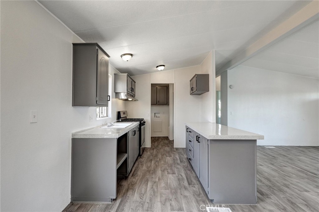 80 E Dawes Street 91