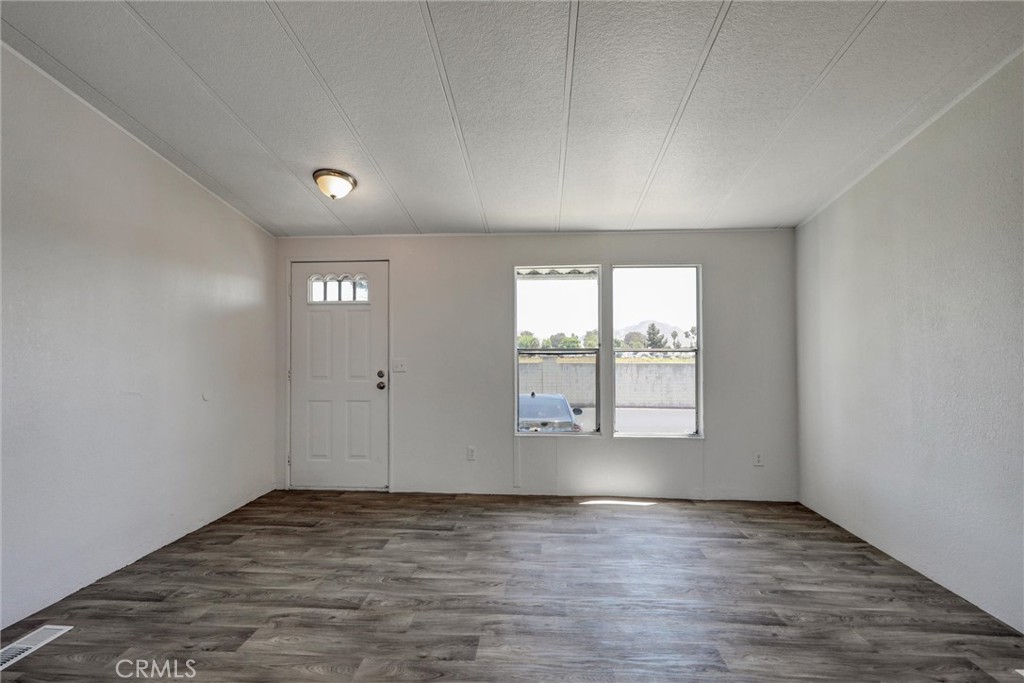 80 E Dawes Street 91