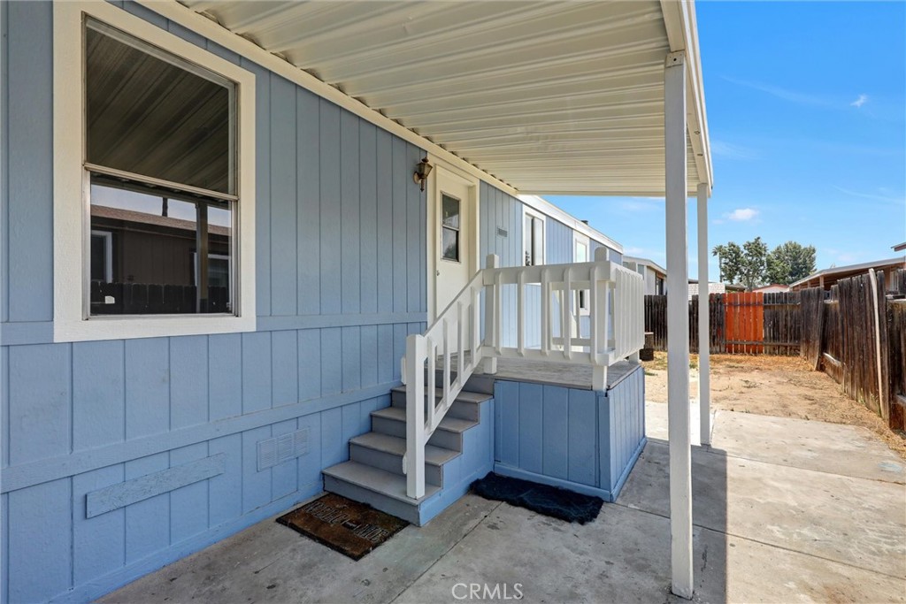 80 E Dawes Street 82