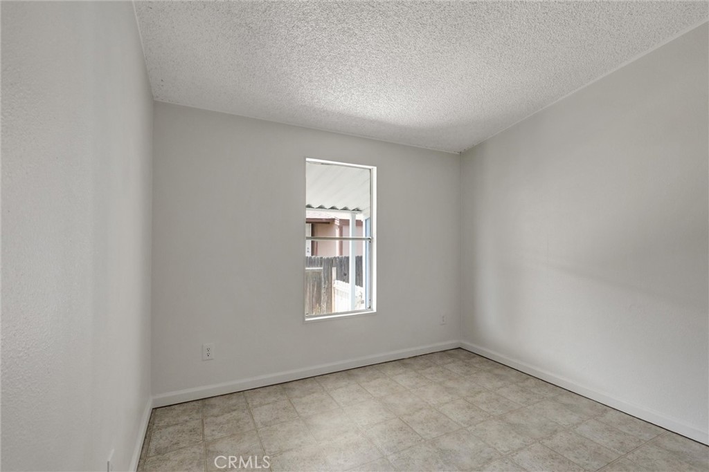 80 E Dawes Street 82