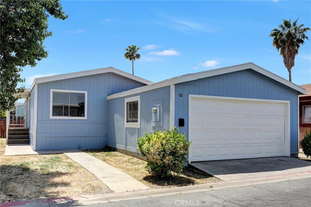 80 E Dawes Street 82
