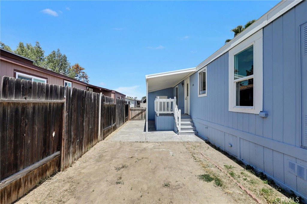 80 E Dawes Street 82