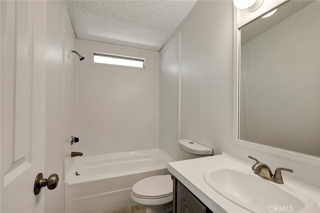 80 E Dawes Street 82