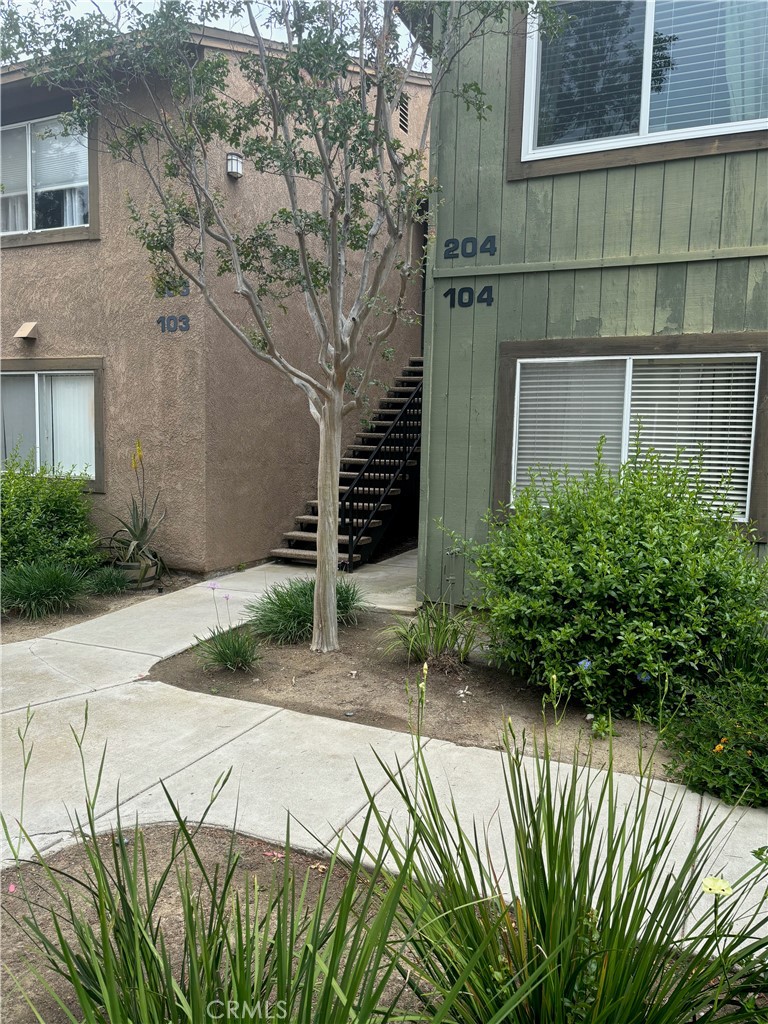 2612 Avenida Del Vista 203