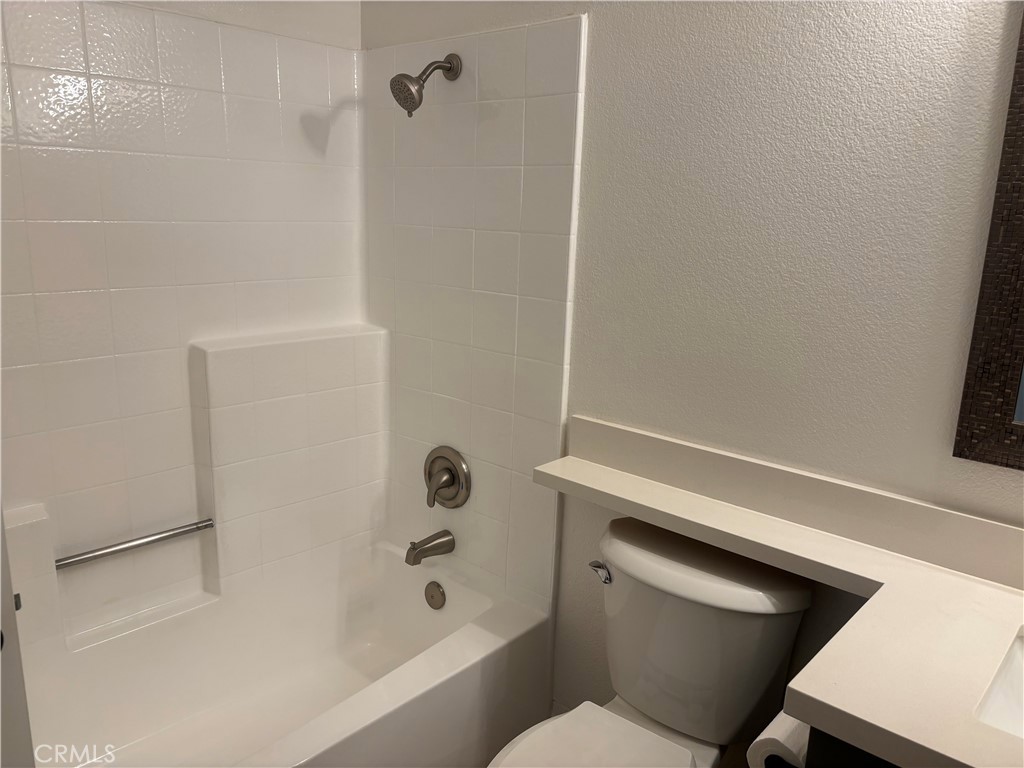 2612 Avenida Del Vista 203