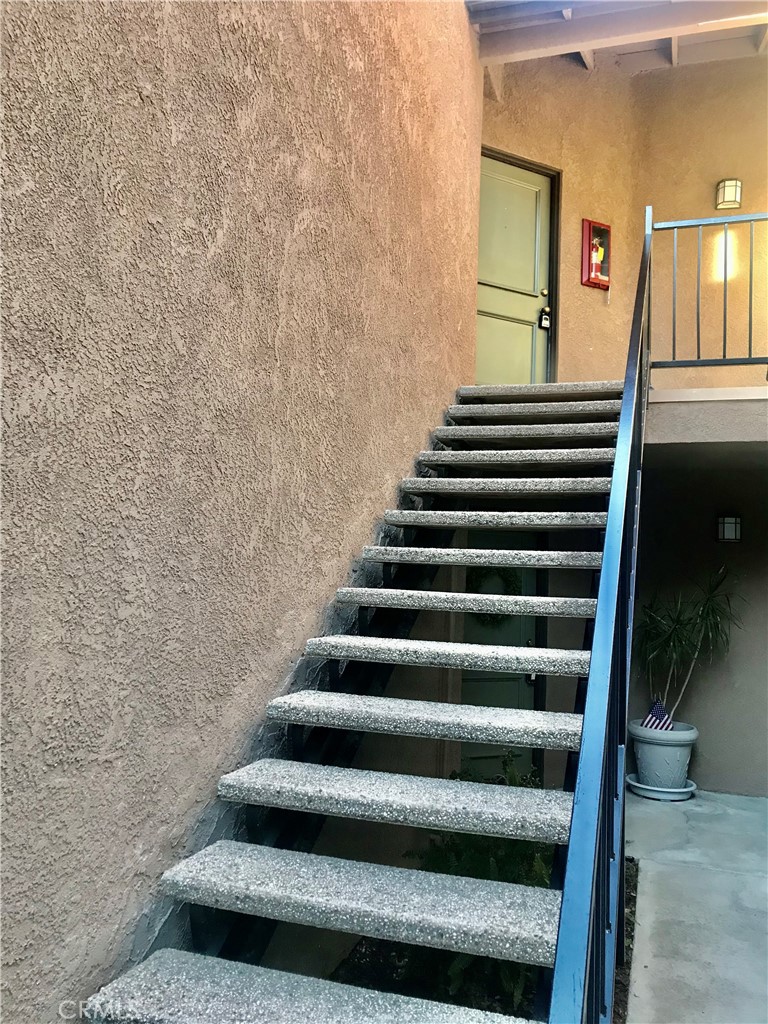 2612 Avenida Del Vista 203