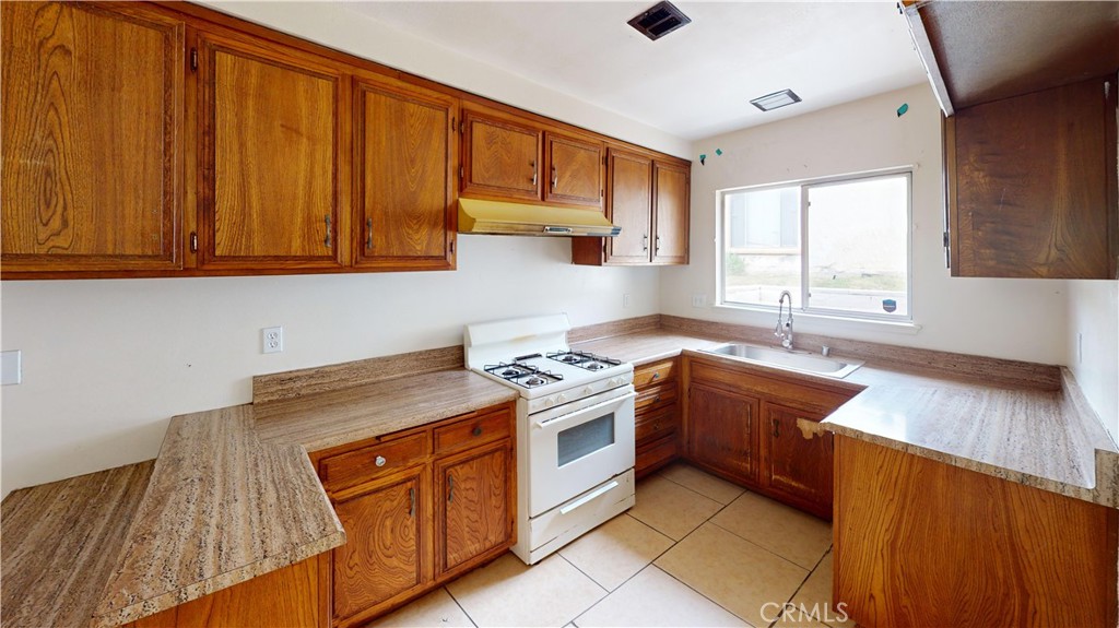 3700 Mountain Avenue 8A