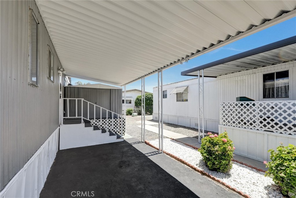 32900 Riverside Drive 66