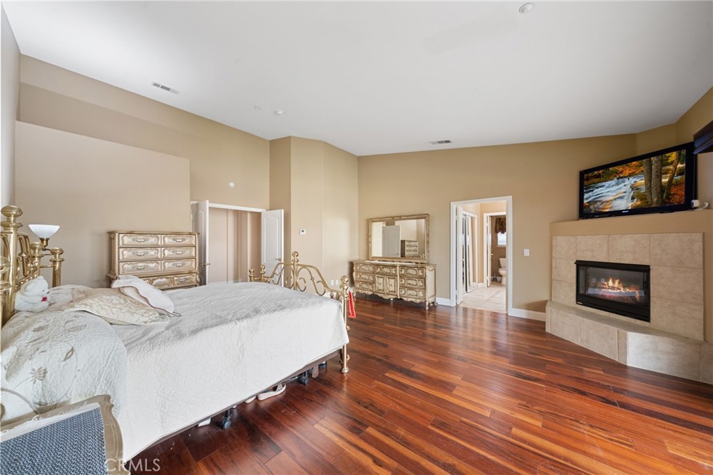 6517 Applewood Street