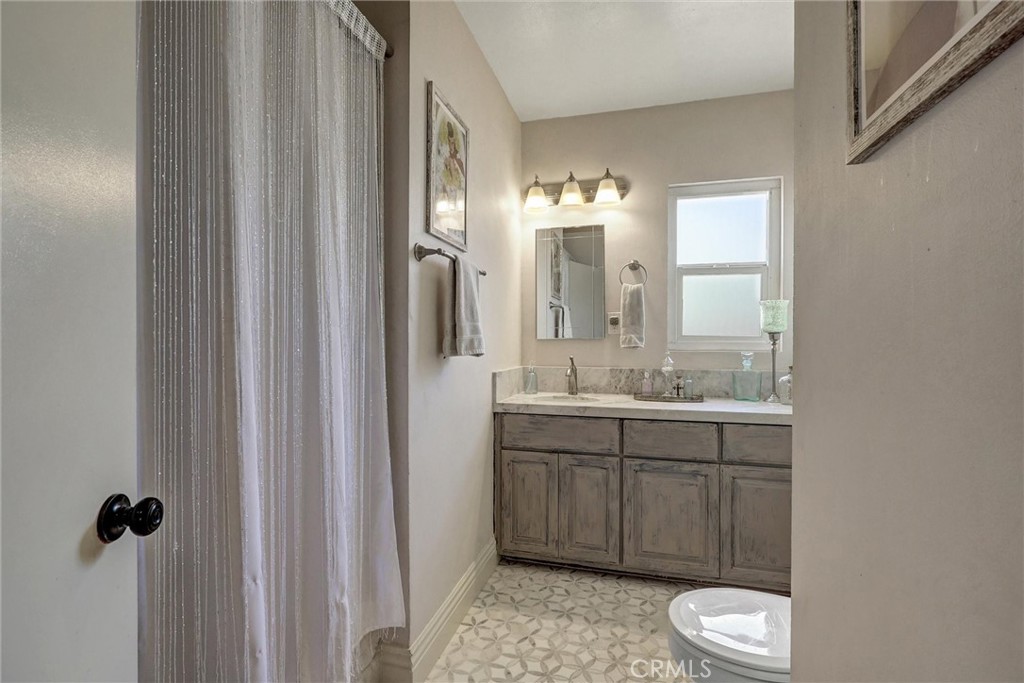 1254 E Glenwood Avenue