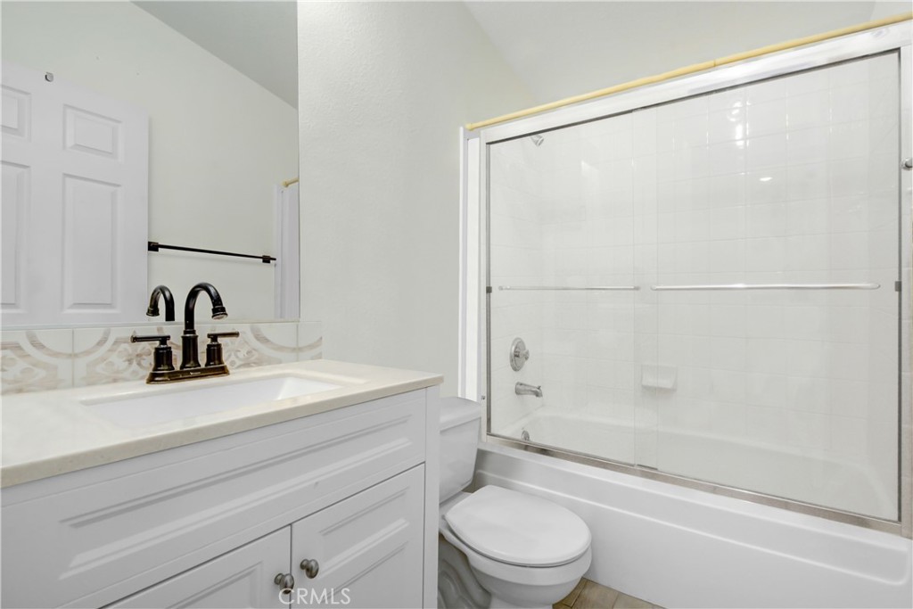 700 E Washington Street 172