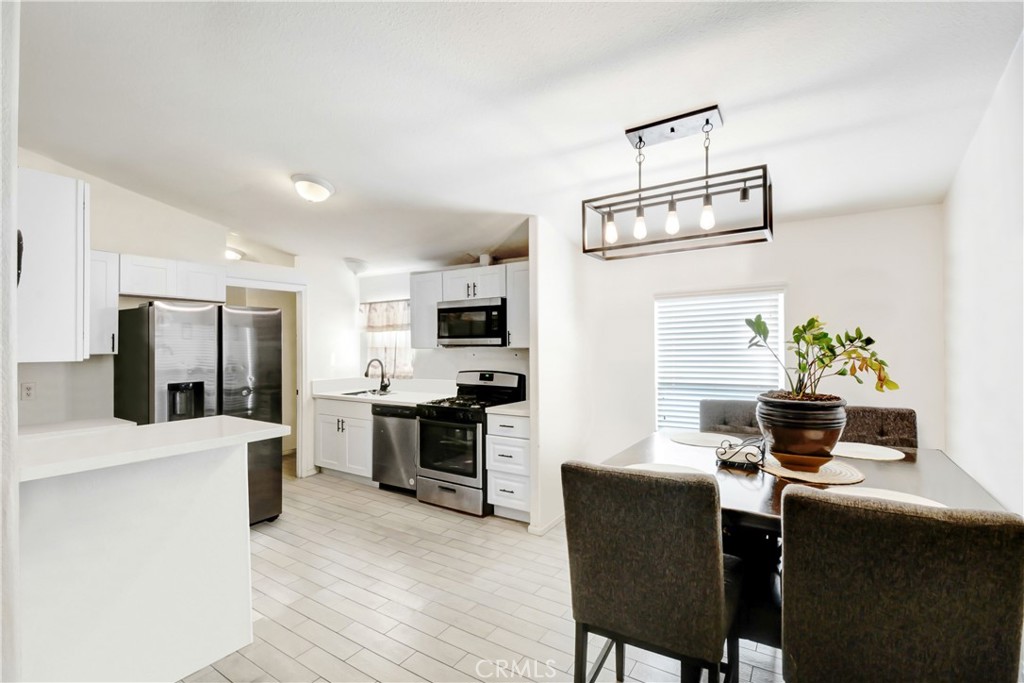 700 E Washington Street 172