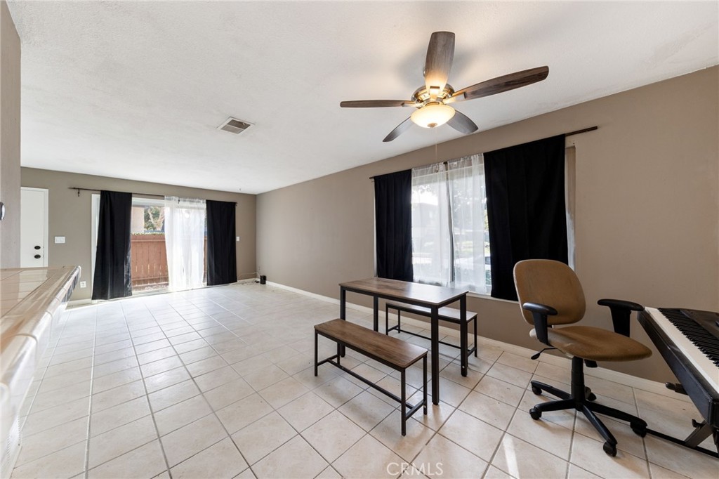 2821 E Jackson Avenue A