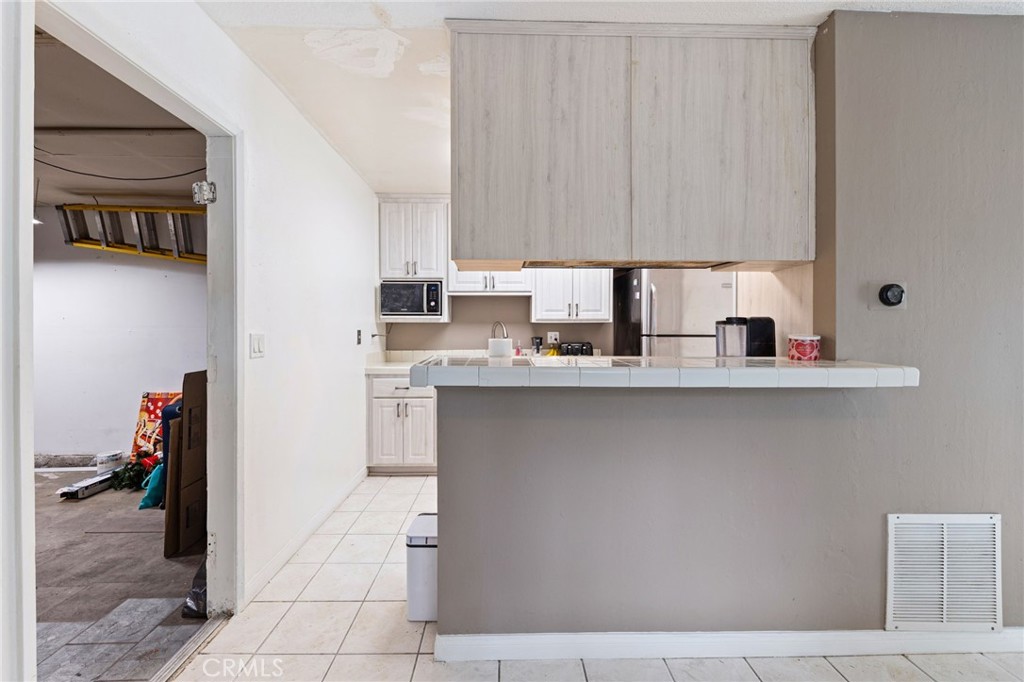 2821 E Jackson Avenue A