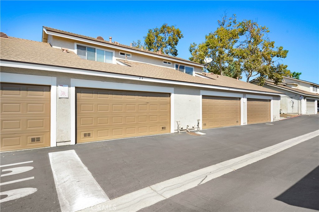 1650 S Campus Avenue 44