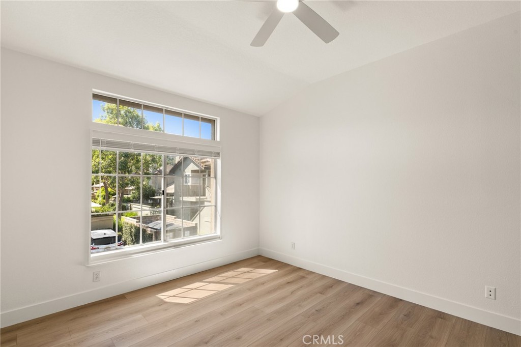 8115 E Oak Ridge Circle