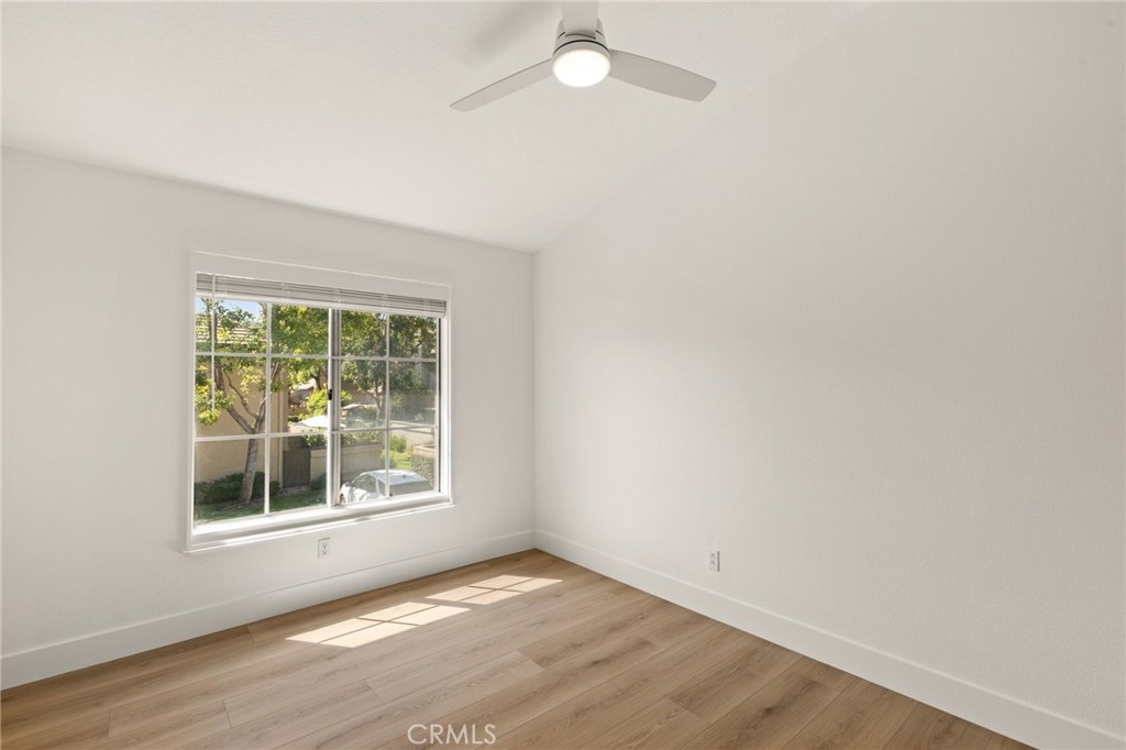 8115 E Oak Ridge Circle