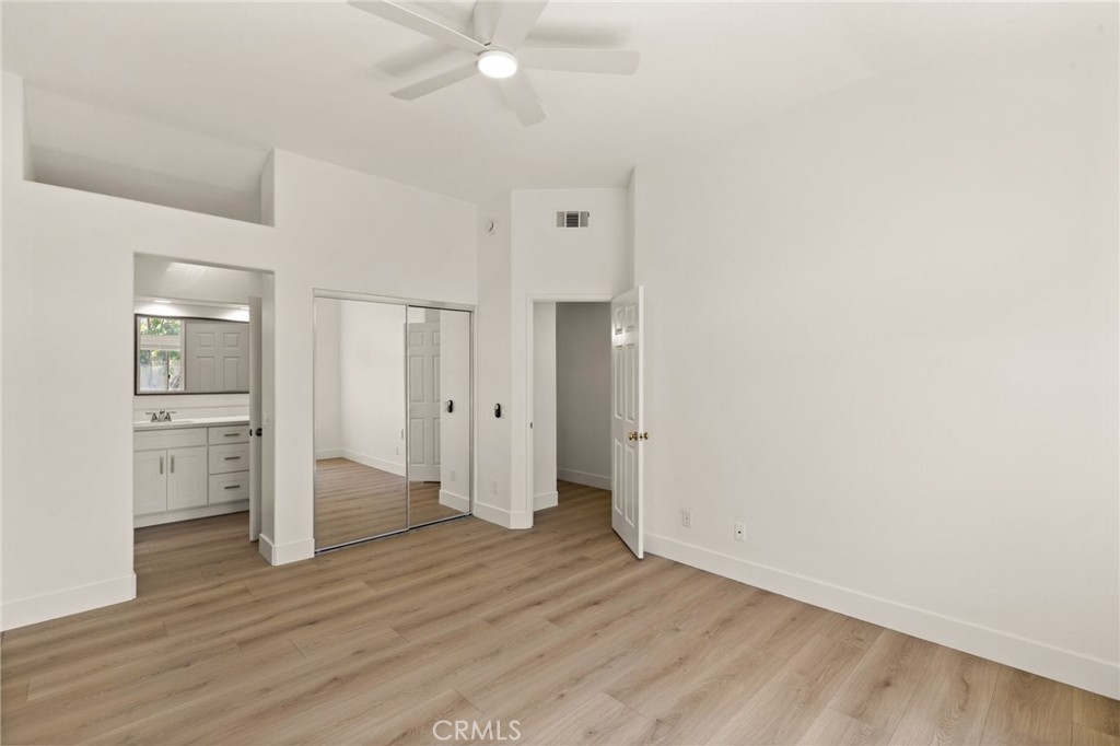 8115 E Oak Ridge Circle