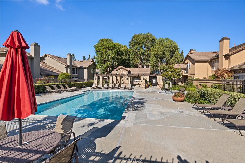 8115 E Oak Ridge Circle