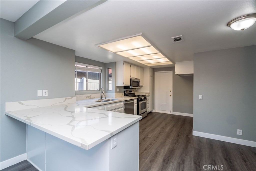 1624 Glenview Drive