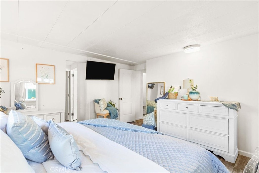 9080 Bloomfield Avenue 146