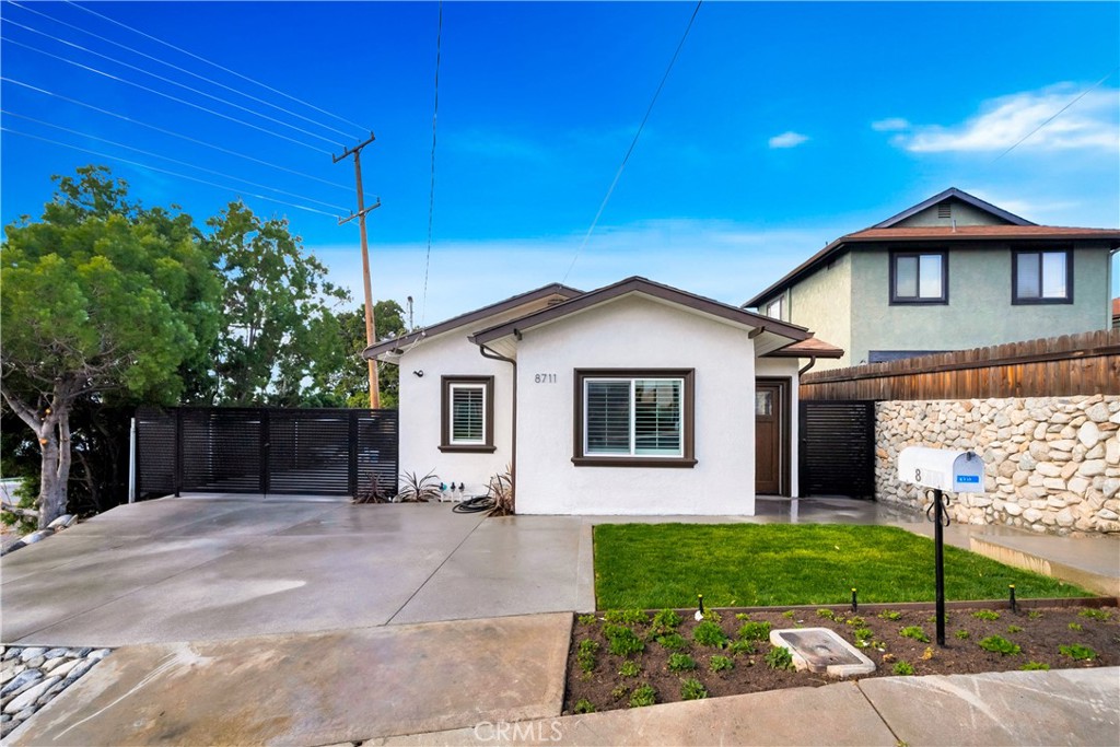 8711 Palm Avenue