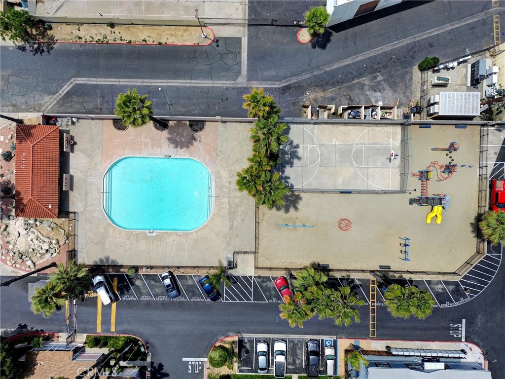 80 E Dawes Street 97