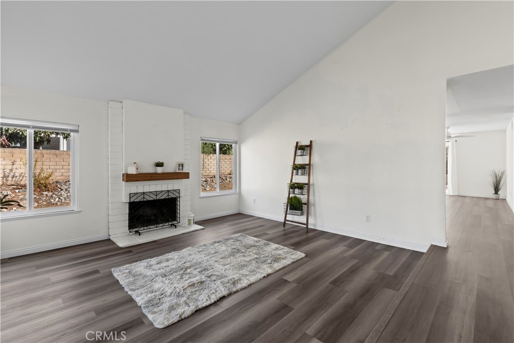 971 Oakdale St.