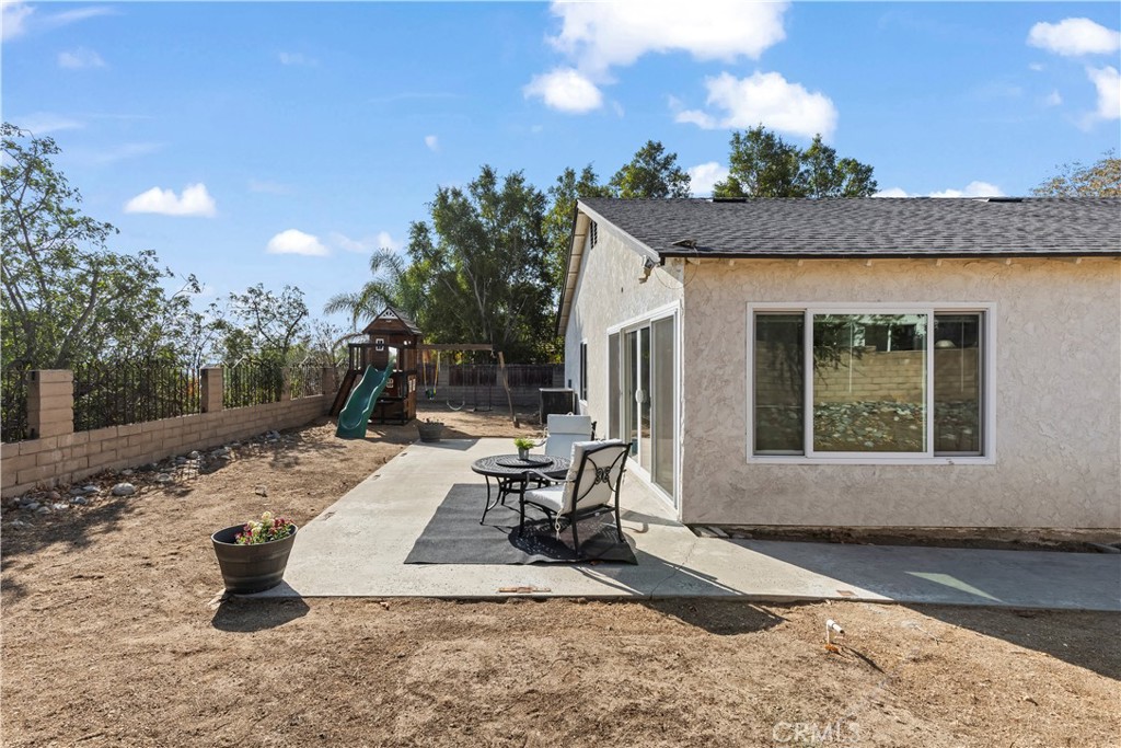 971 Oakdale St.