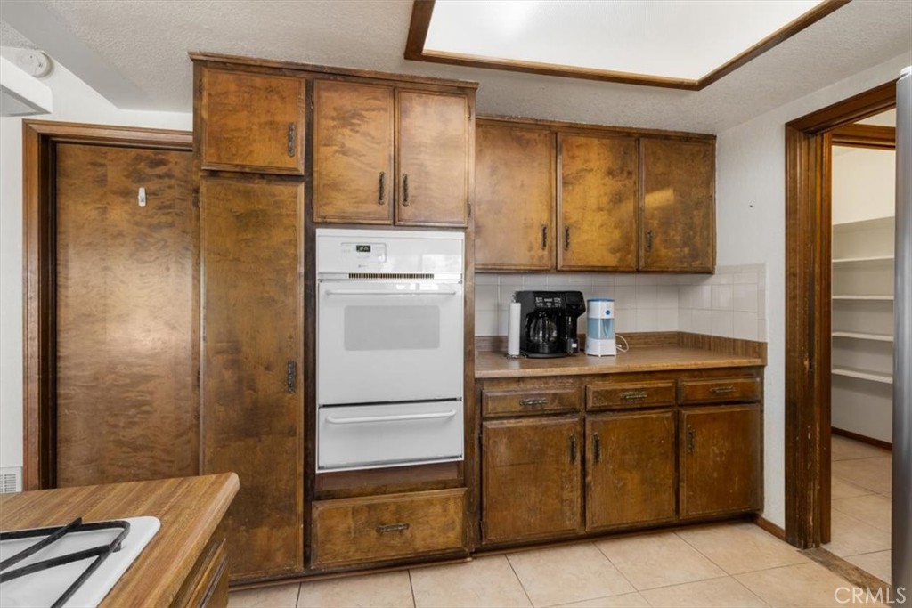 17800 Krameria Avenue