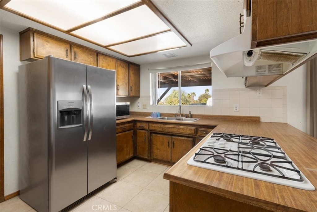 17800 Krameria Avenue