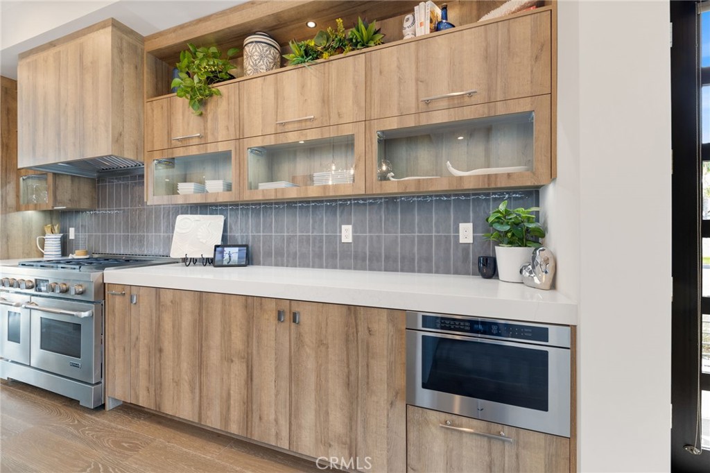 1002 Huntington Street